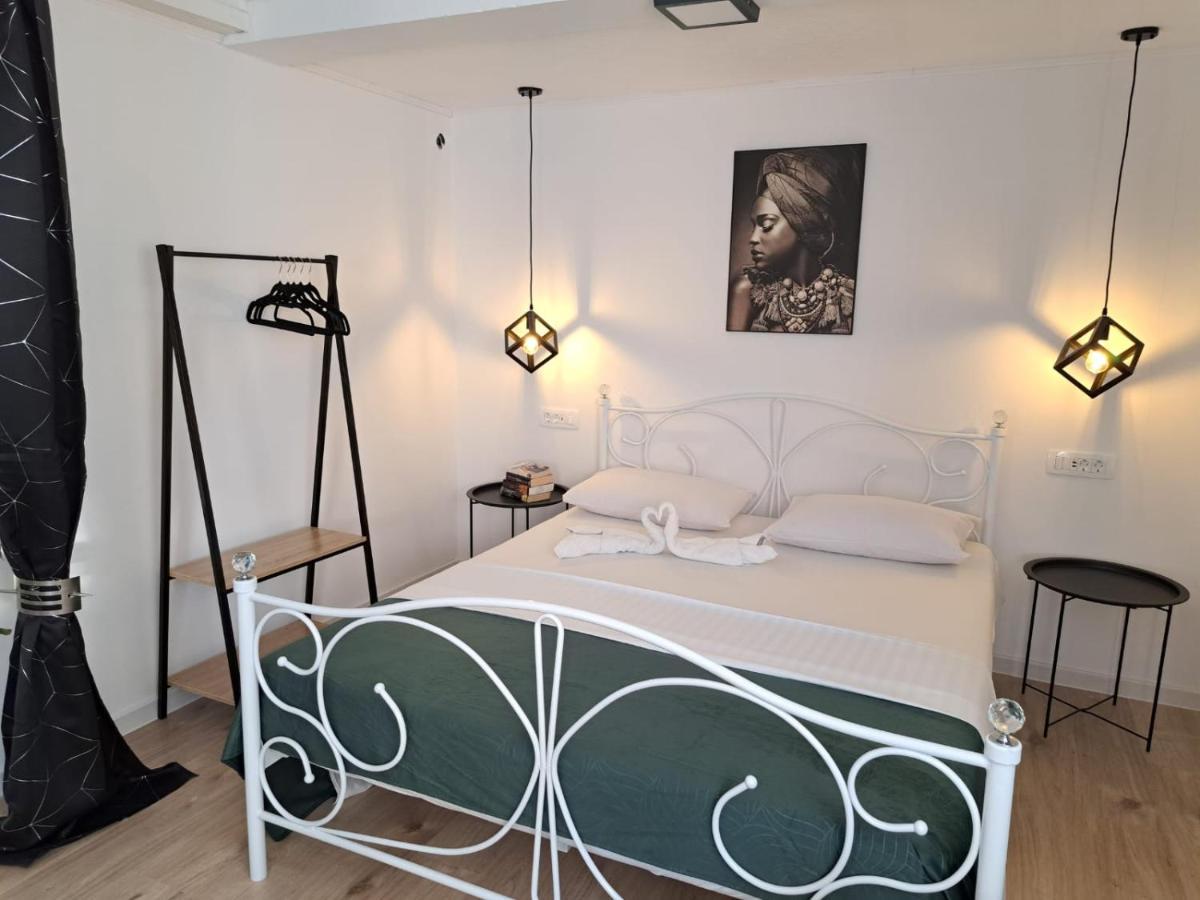 Ferienwohnung Studio Apartman Maris Zadar Exterior foto